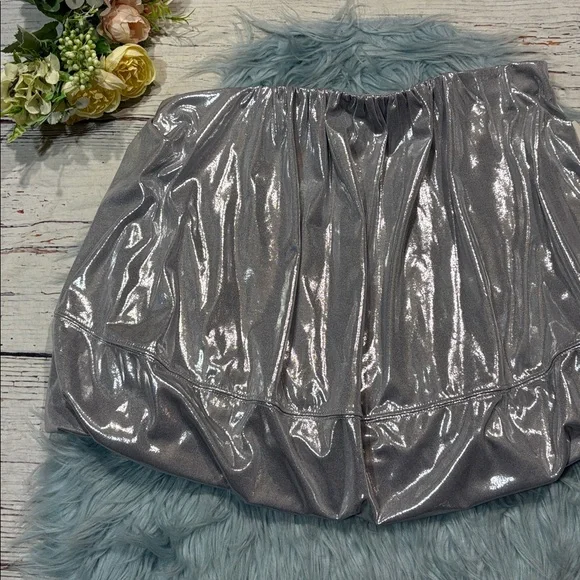 NWT Anthropologie Maeve Shine Silver Strapless Bubble Top - Picture 6 of 8